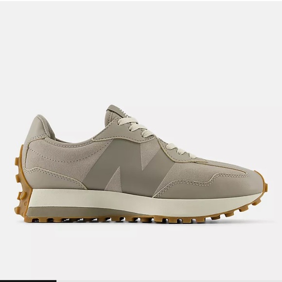New Balance Shoes - NEW BALANCE 327